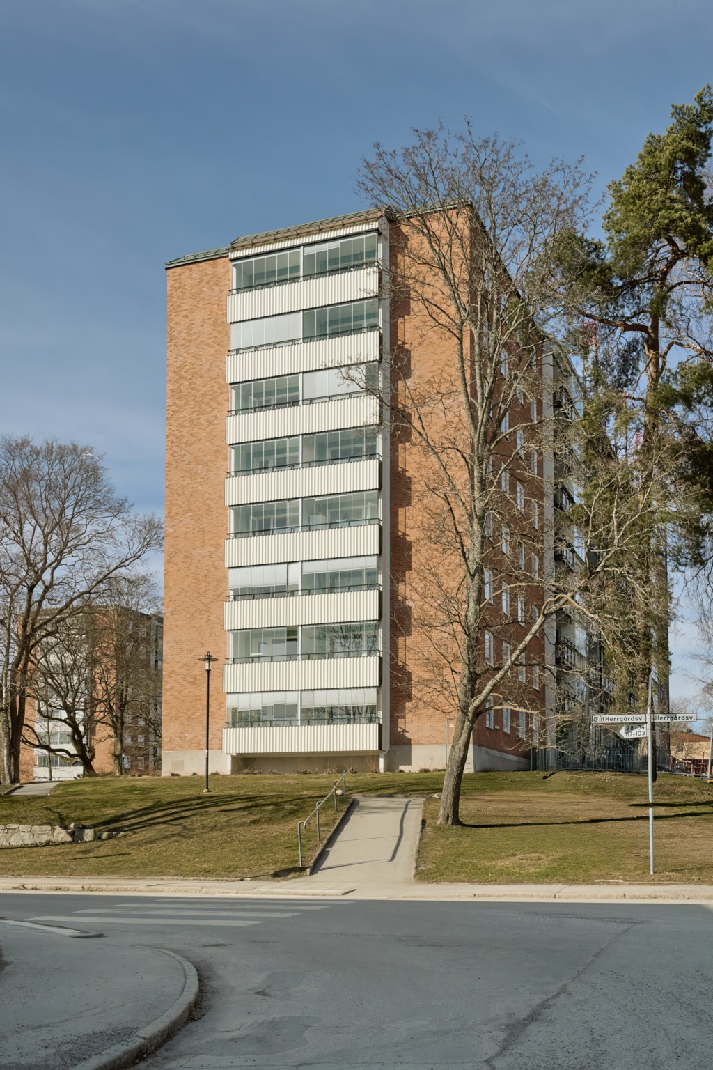 Herrgårdsvägen 32